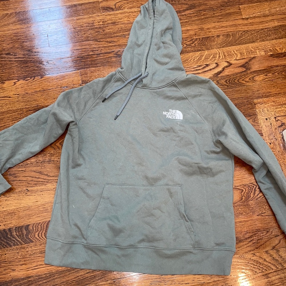 The north face hoodie size xl (women’s fit) NWOT
